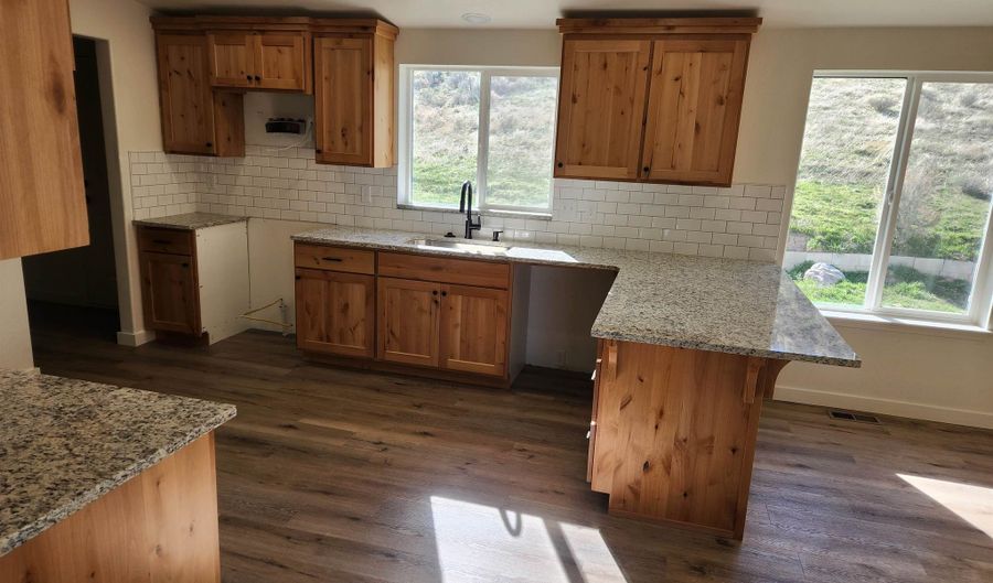 2485 Cindee Crk, American Falls, ID 83211 - 4 Beds, 2 Bath