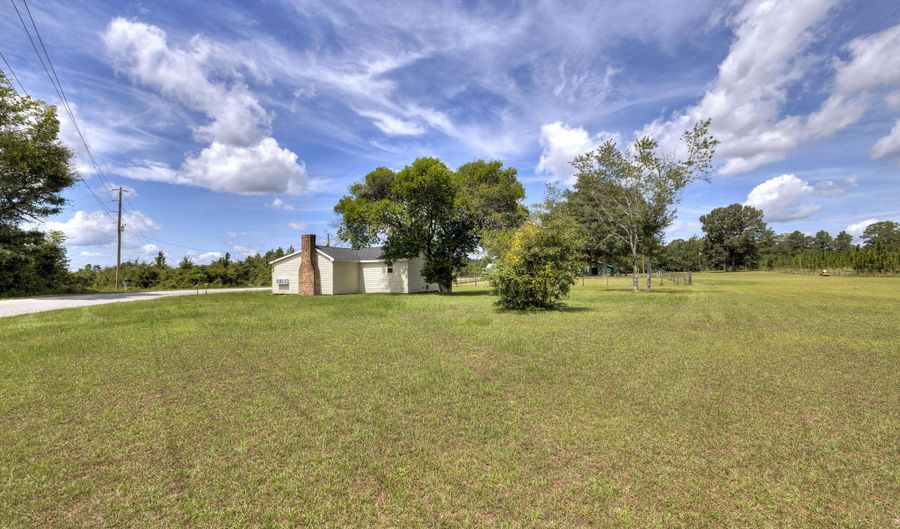 113 W Inwood St, Bethune, SC 29009 - 2 Beds, 1 Bath
