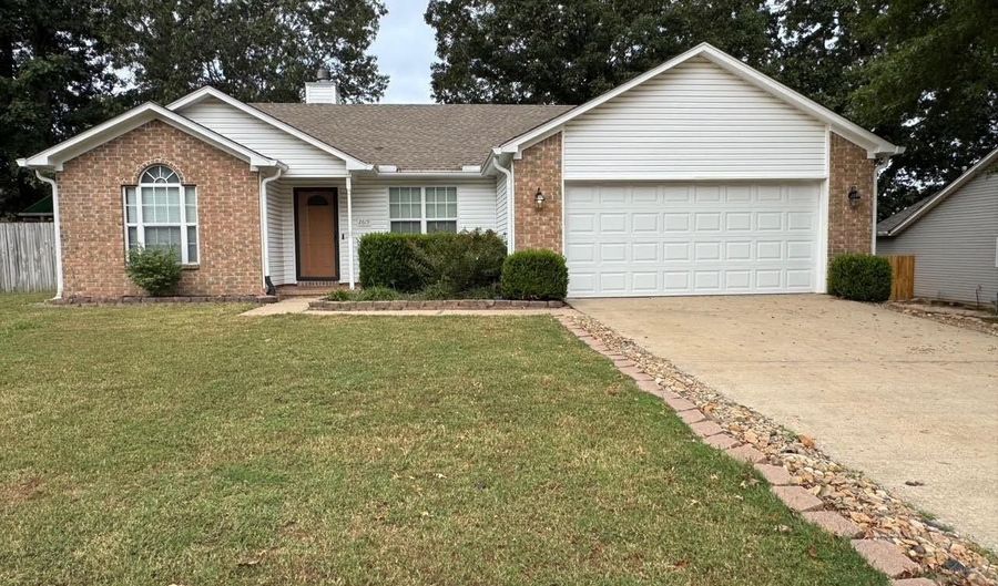 2619 Valley Forge Dr, Benton, AR 72015 - 3 Beds, 2 Bath
