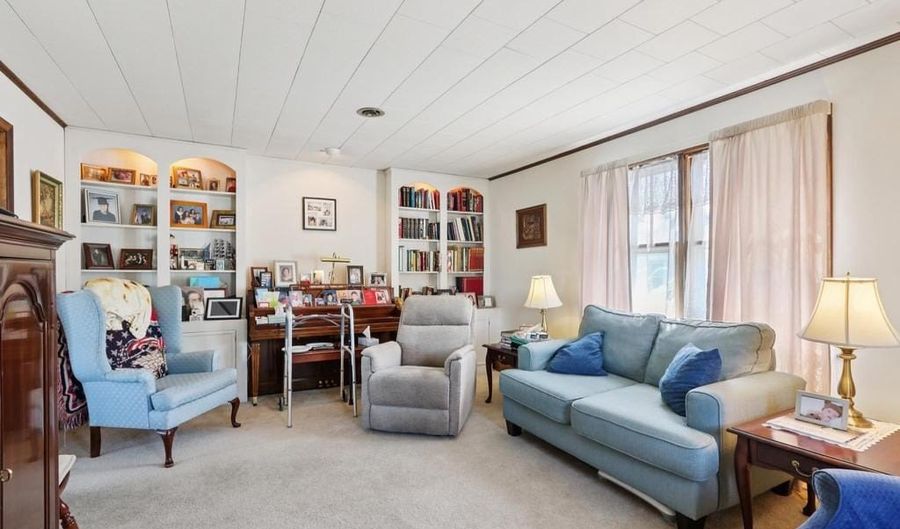 700 S WHITE HORSE Pike, Audubon, NJ 08106 - 0 Beds, 0 Bath