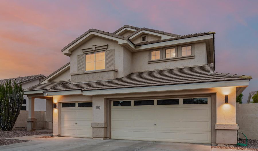 1597 E MONTEREY St, Chandler, AZ 85225 - 4 Beds, 3 Bath