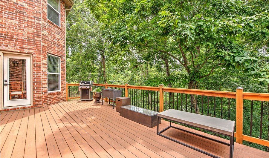 219 Ridgefield St, Bentonville, AR 72712 - 5 Beds, 7 Bath