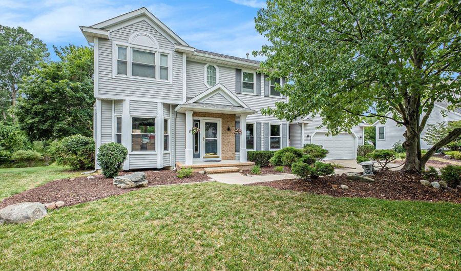 1055 Dogwood Meadows Dr SE, Ada, MI 49301 - 4 Beds, 4 Bath