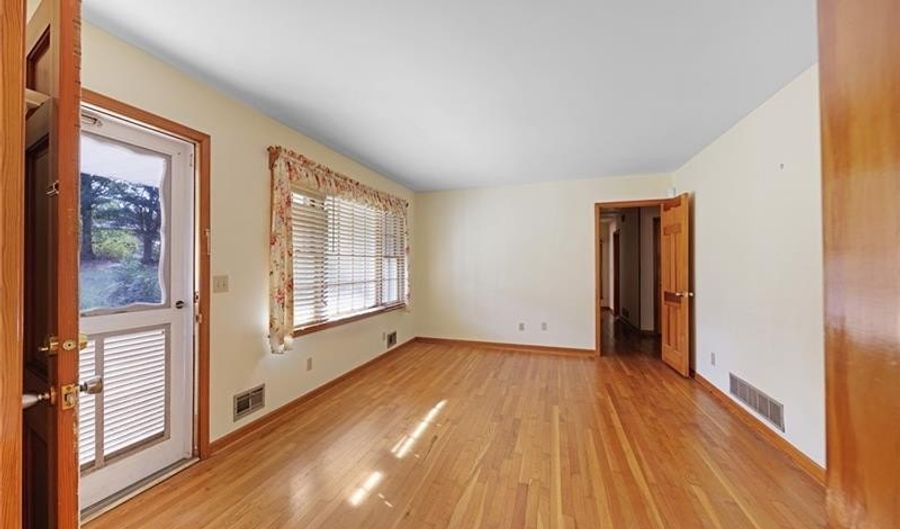 835 Tranquil Dr, Austell, GA 30106 - 4 Beds, 3 Bath