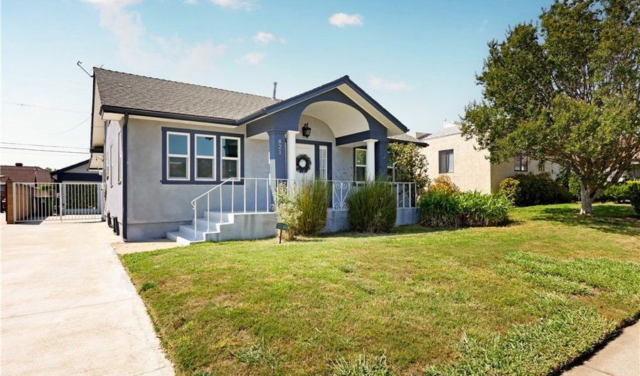 821 N Atlantic, Alhambra, CA 91801 - 2 Beds, 2 Bath