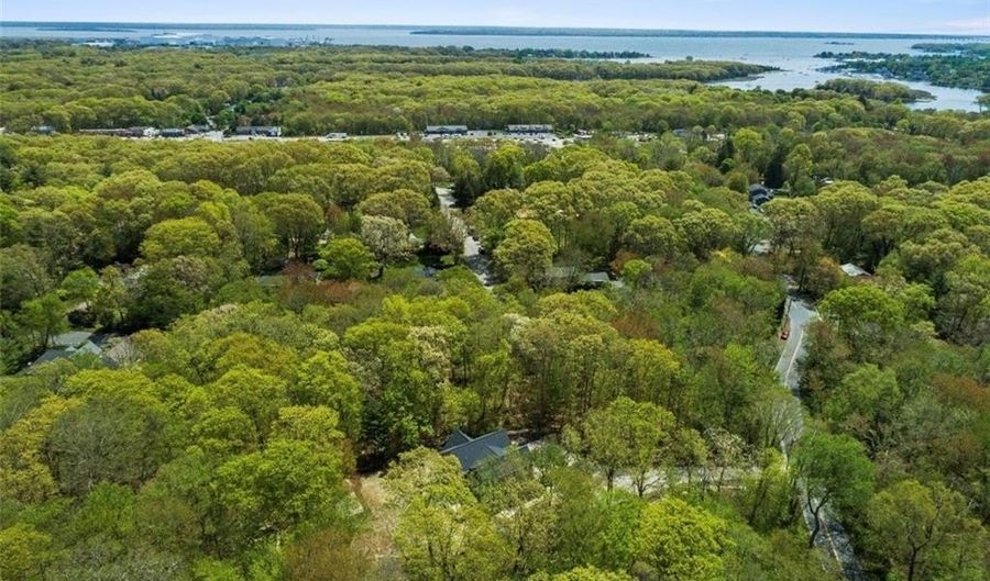 161 Stony Ln, North Kingstown, RI 02852 - 4 Beds, 3 Bath