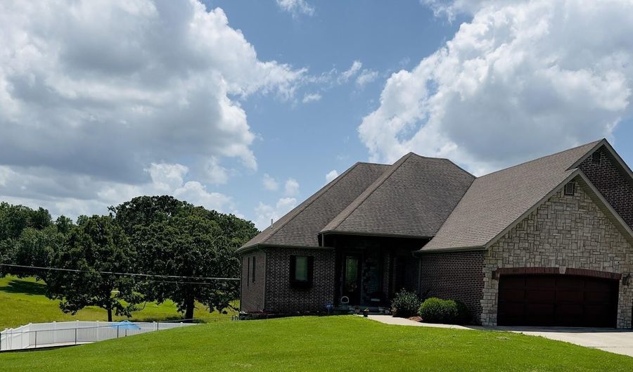 503 Curry Ave, Ava, MO 65608 - 4 Beds, 3 Bath