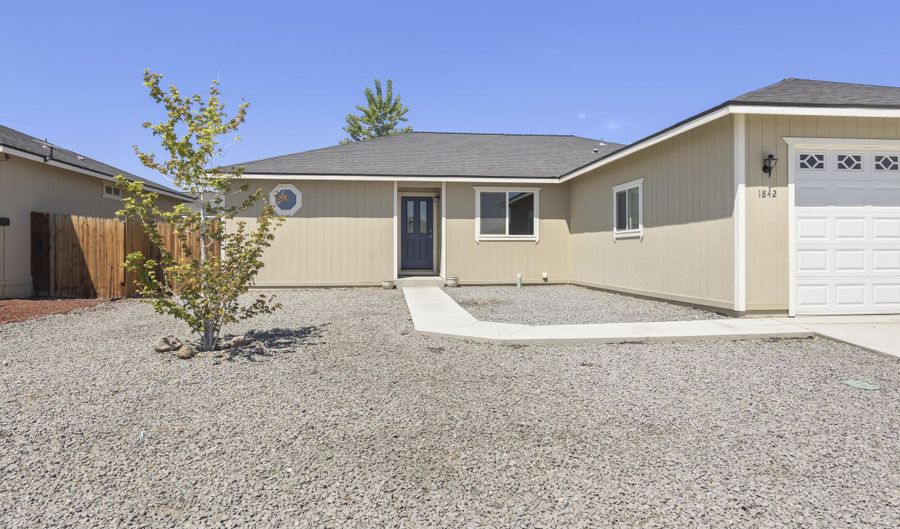 1842 Westward Ln, Fernley, NV 89408 - 4 Beds, 2 Bath