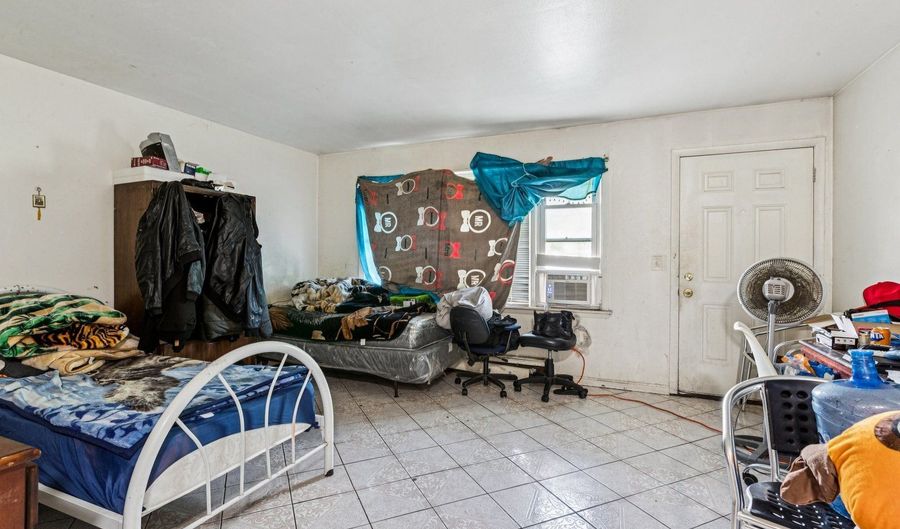 1115 E Algonquin Rd 8, Arlington Heights, IL 60005 - 1 Beds, 1 Bath