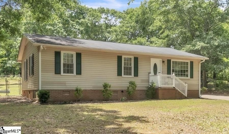 107 A Brookforest Dr, Belton, SC 29627 - 3 Beds, 2 Bath