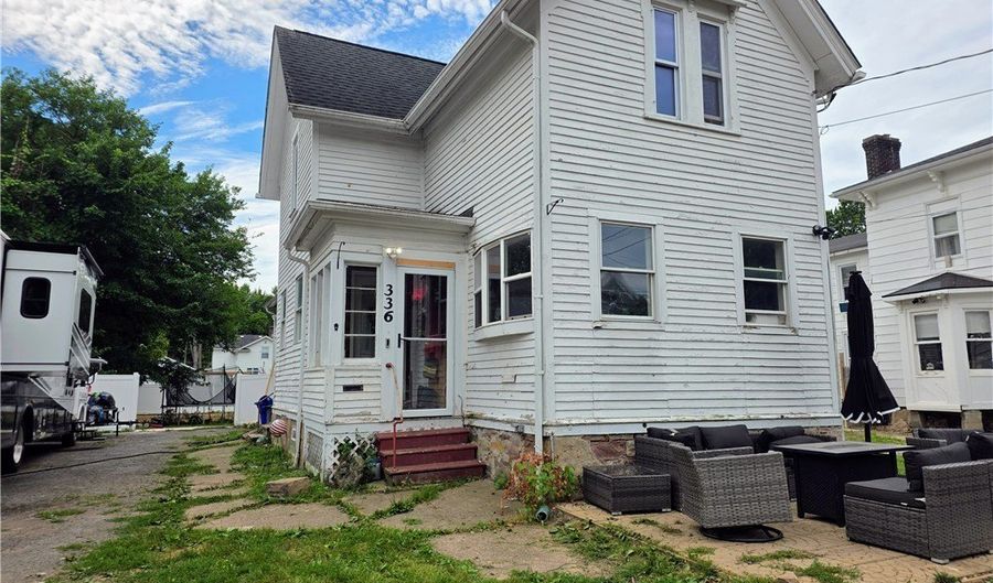 336 W State St, Albion, NY 14411 - 4 Beds, 1 Bath