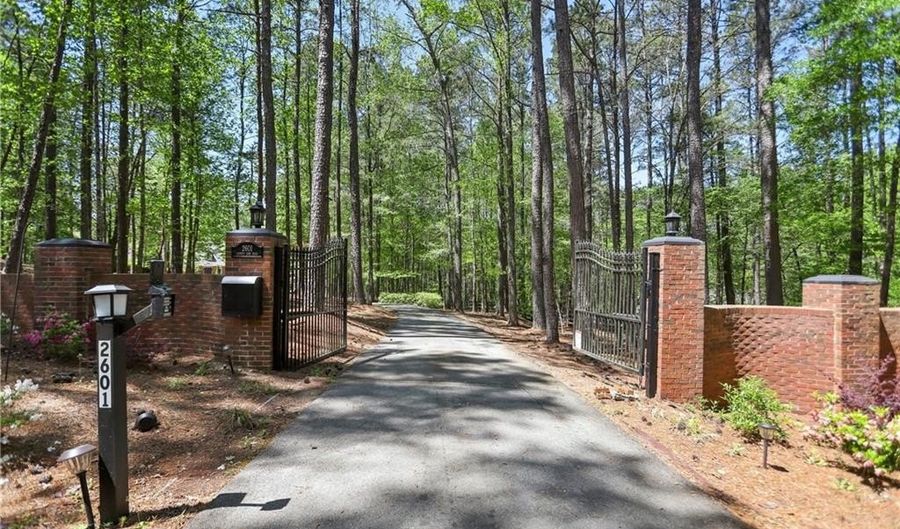 2601 County Line Rd NW, Acworth, GA 30101 - 8 Beds, 7 Bath