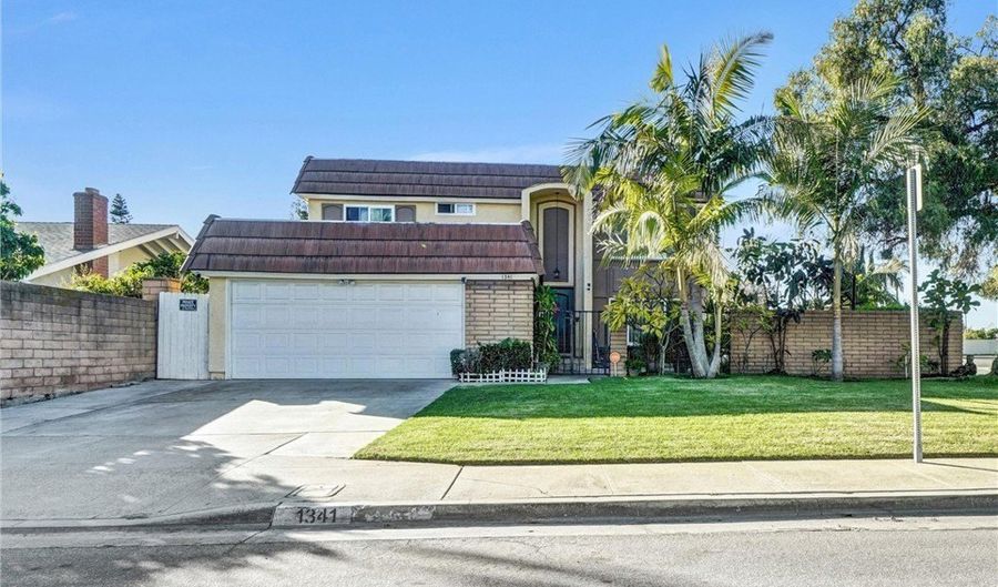 1341 S Pembrooke Ln, Anaheim, CA 92804 - 4 Beds, 3 Bath