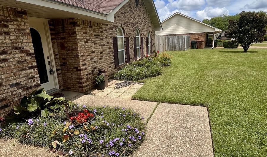 615 N Haven Dr, Biloxi, MS 39532 - 3 Beds, 2 Bath