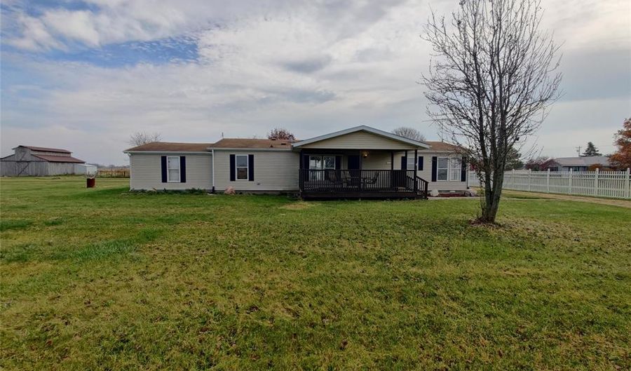 1418 S 250 W, Shelbyville, IN 46176 - 4 Beds, 2 Bath