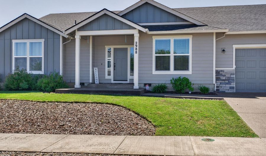 2988 NE Clearwater Dr, Albany, OR 97321 - 4 Beds, 2 Bath