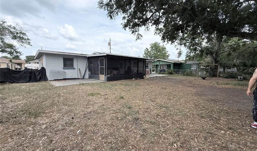 105 Margaret St, Auburndale, FL 33823 - 3 Beds, 1 Bath