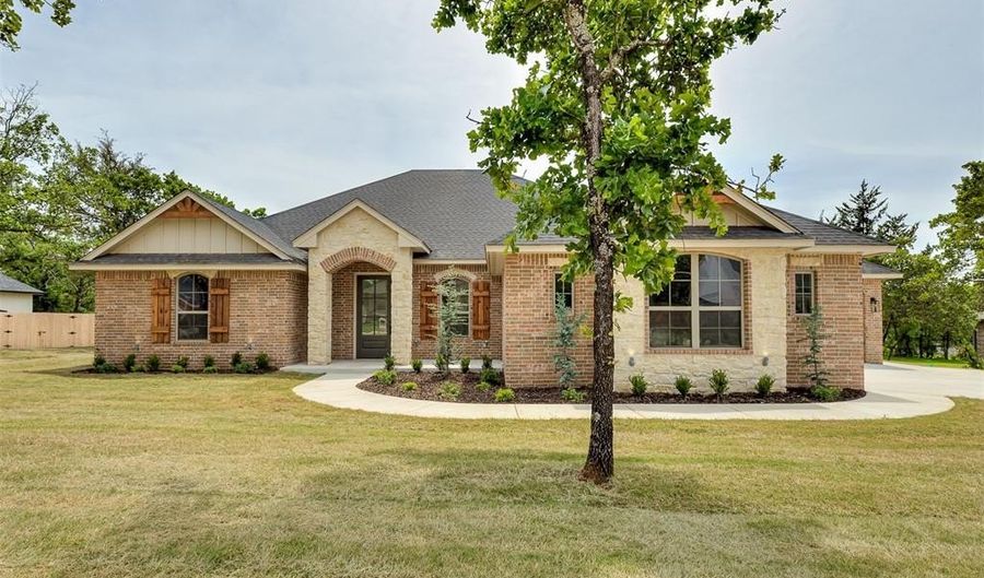 8141 Longbow Dr, Arcadia, OK 73007 - 3 Beds, 3 Bath