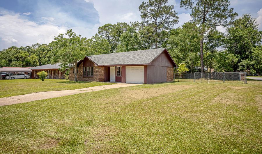1520 Kingfisher Dr, Gautier, MS 39553 - 3 Beds, 2 Bath