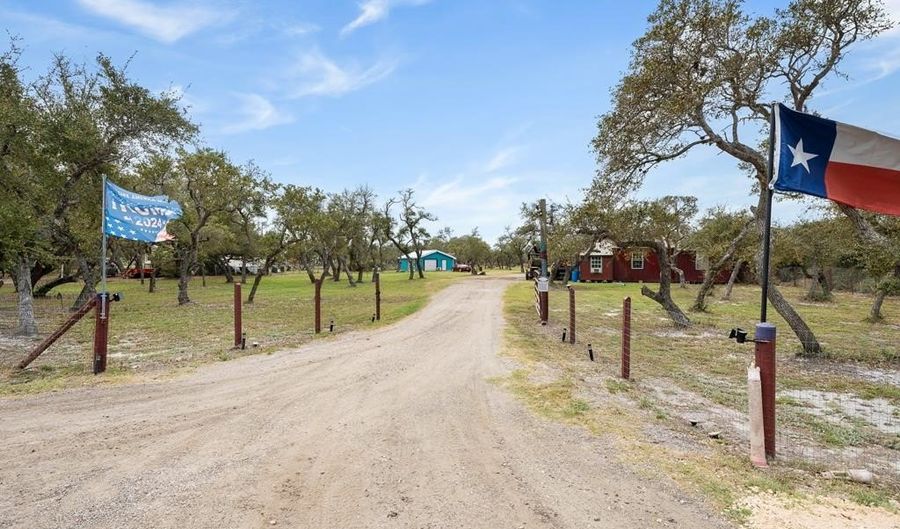 2245 Murphy Rd, Aransas Pass, TX 78336 - 7 Beds, 4 Bath
