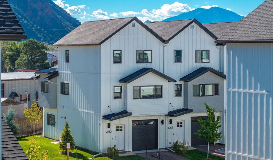 4242 Ripple Ln, Glenwood Springs, CO 81601 - 3 Beds, 4 Bath
