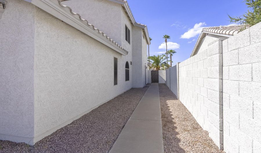 191 S LONGMORE St, Chandler, AZ 85224 - 4 Beds, 3 Bath