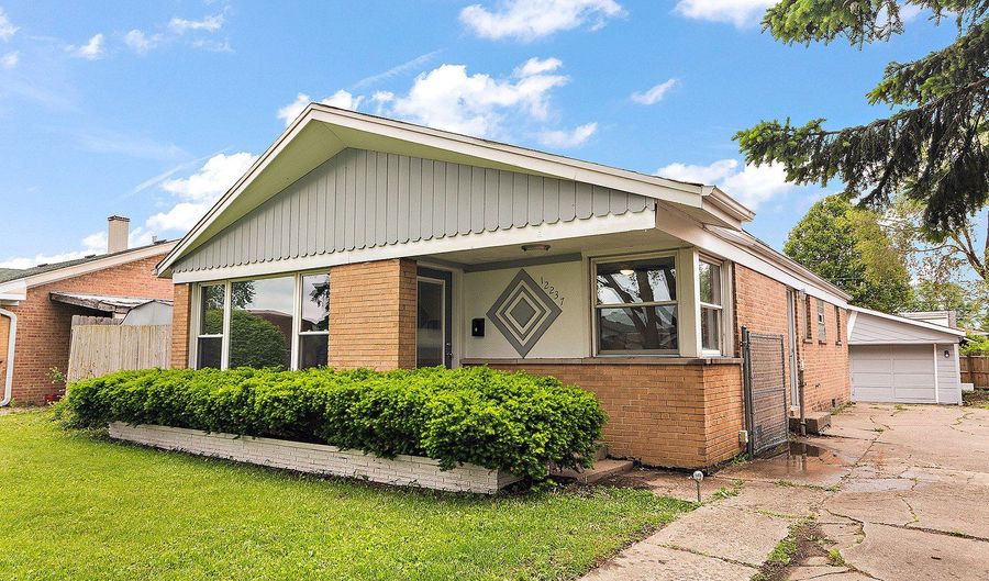 12237 S Avers Ave, Alsip, IL 60803 - 3 Beds, 1 Bath