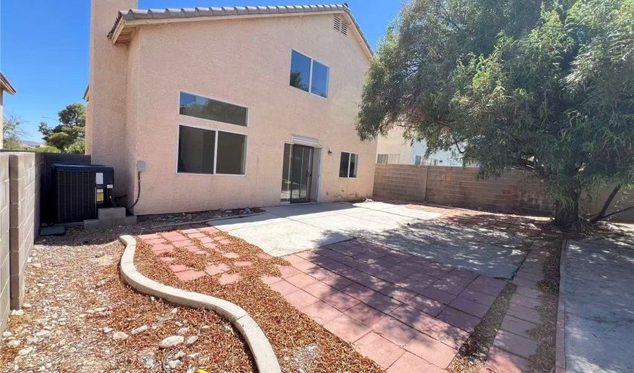 8284 W Rochelle Ave, Las Vegas, NV 89147 - 4 Beds, 3 Bath