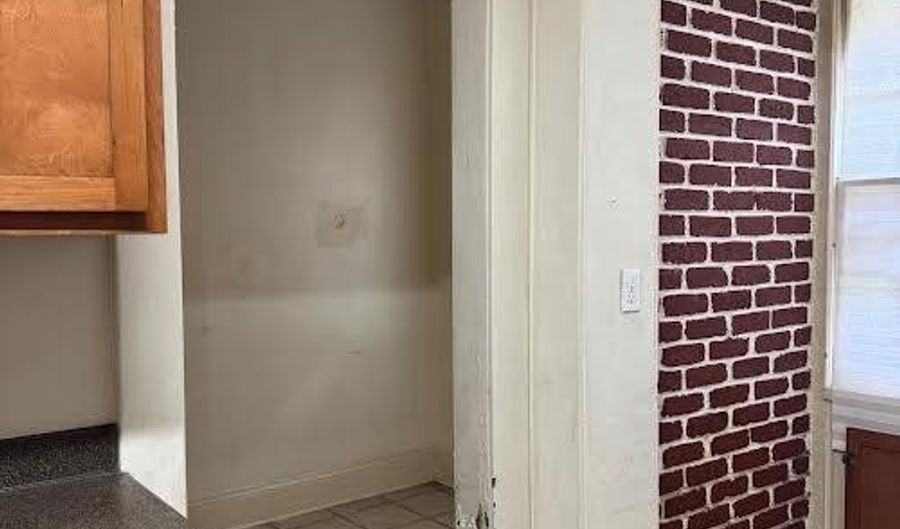 627 Holderness St SW, Atlanta, GA 30310 - 4 Beds, 2 Bath