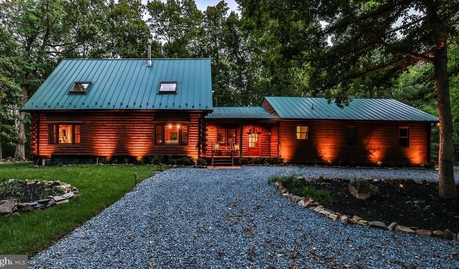 21663 OATLANDS Rd, Aldie, VA 20105 - 3 Beds, 4 Bath