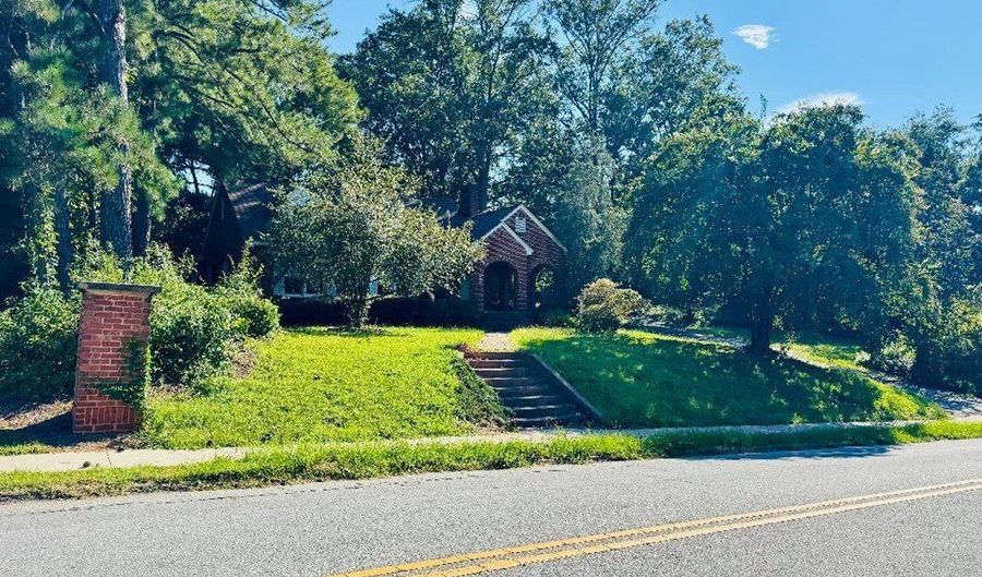 302 Chestnut St, Abbeville, SC 29620 - 3 Beds, 2 Bath