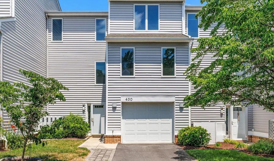 430 CAPSTAN Ct #42, Arnold, MD 21012 - 4 Beds, 4 Bath