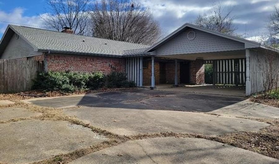 1604 S 5th St, McAlester, OK 74501 - 3 Beds, 2 Bath
