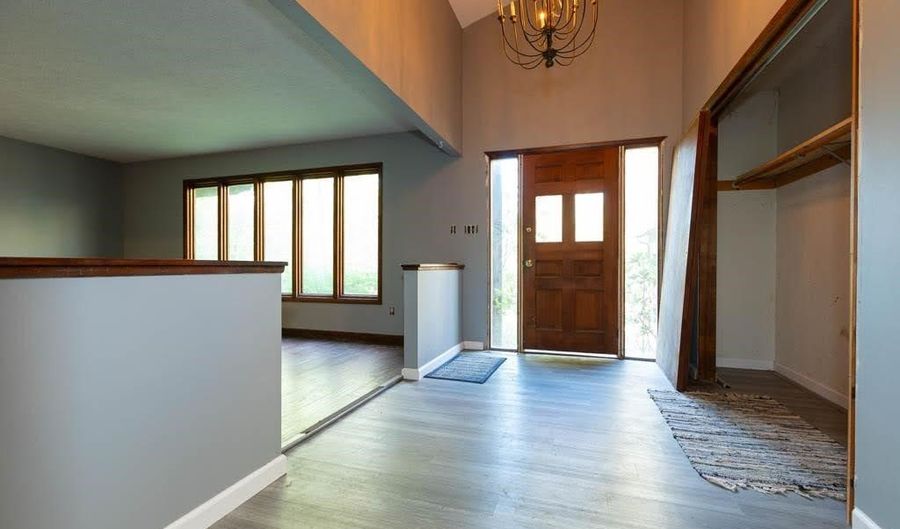 19121 Brewster Rd, Aurora, OH 44202 - 4 Beds, 3 Bath