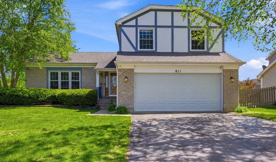 811 Westbury Dr, Algonquin, IL 60102 - 3 Beds, 3 Bath