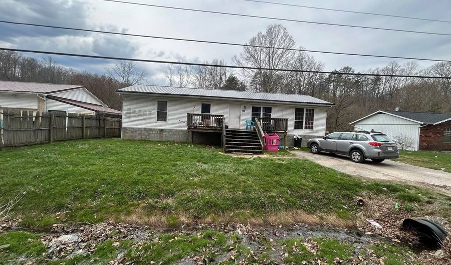 2518 Shopes Creek Rd, Ashland, KY 41102 - 2 Beds, 1 Bath