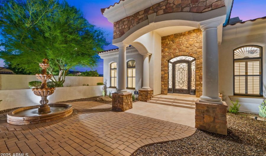 4310 E GEMINI Pl, Chandler, AZ 85249 - 5 Beds, 5 Bath