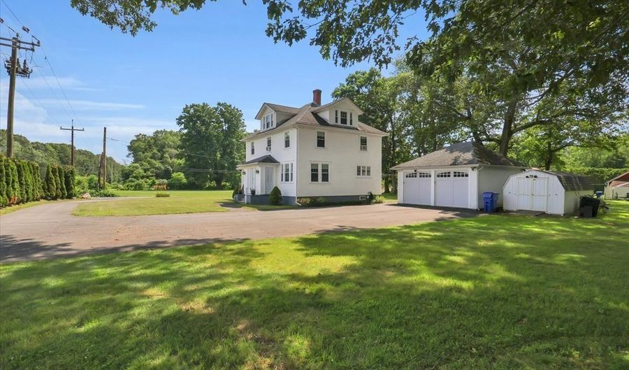 100 Adams Rd, Bloomfield, CT 06002 - 4 Beds, 1 Bath