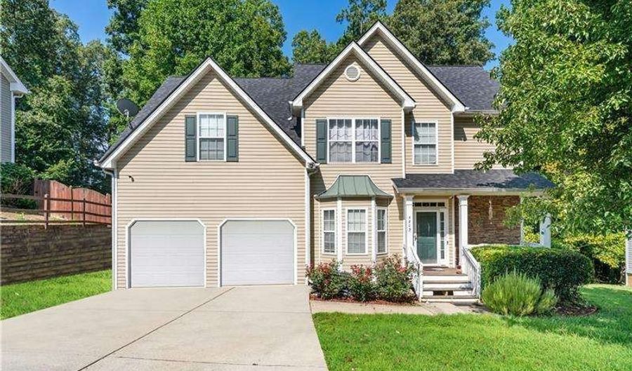 5703 Newnan, Austell, GA 30106 - 3 Beds, 3 Bath