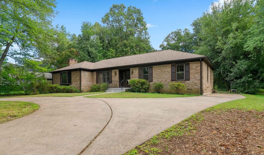 7113 JUDITH Ave, Alexandria, VA 22315 - 4 Beds, 3 Bath