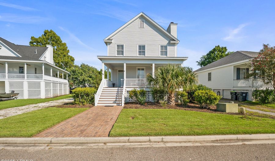 49 Holbrook Dr, Beaufort, SC 29902 - 3 Beds, 3 Bath