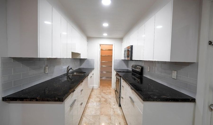 1075 92nd St 201, Bay Harbor Islands, FL 33154 - 2 Beds, 2 Bath