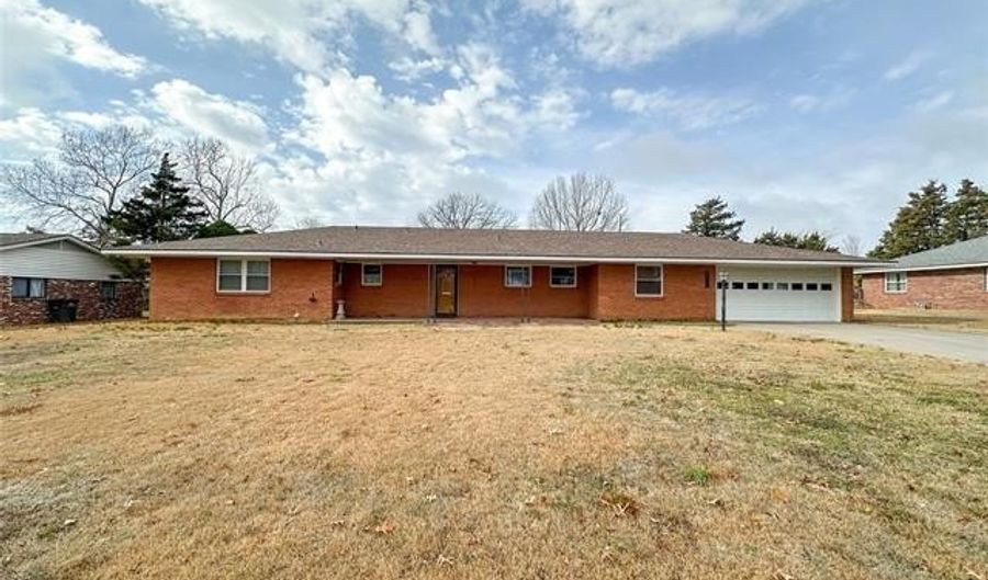 1521 Melmart Dr, Bartlesville, OK 74006 - 3 Beds, 2 Bath