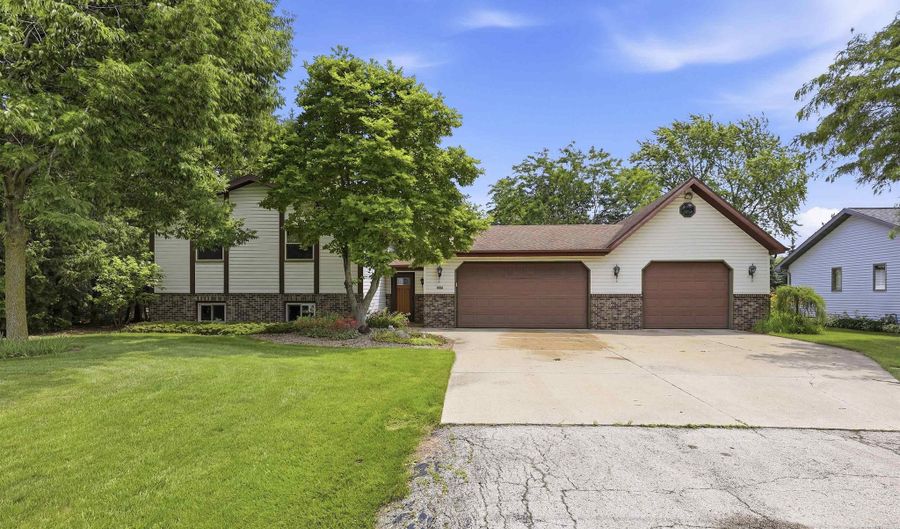 N334 MARION Avenue, Appleton, WI 54915 - 4 Beds, 2 Bath