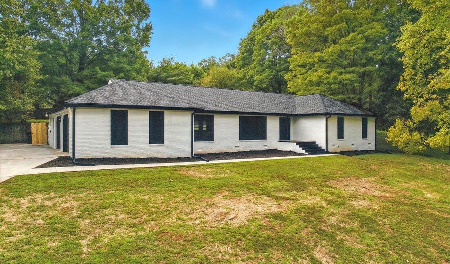1113 Springfield Dr, Athens, TN 37303 - 4 Beds, 3 Bath
