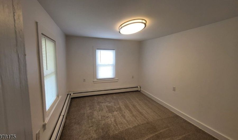 60 E Mc Farlan St Abc D, Andover, NJ 07801 - 1 Beds, 1 Bath