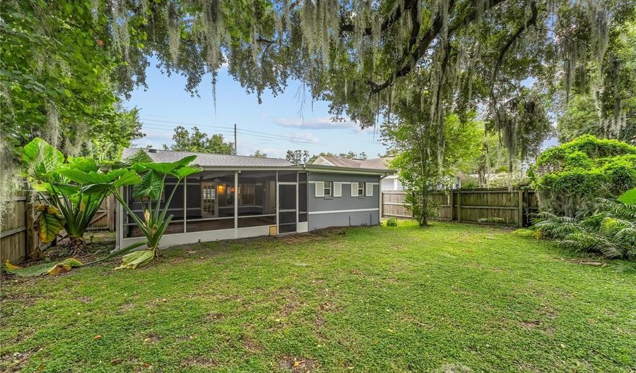 209 W PRINCETON St, Orlando, FL 32804 - 3 Beds, 3 Bath