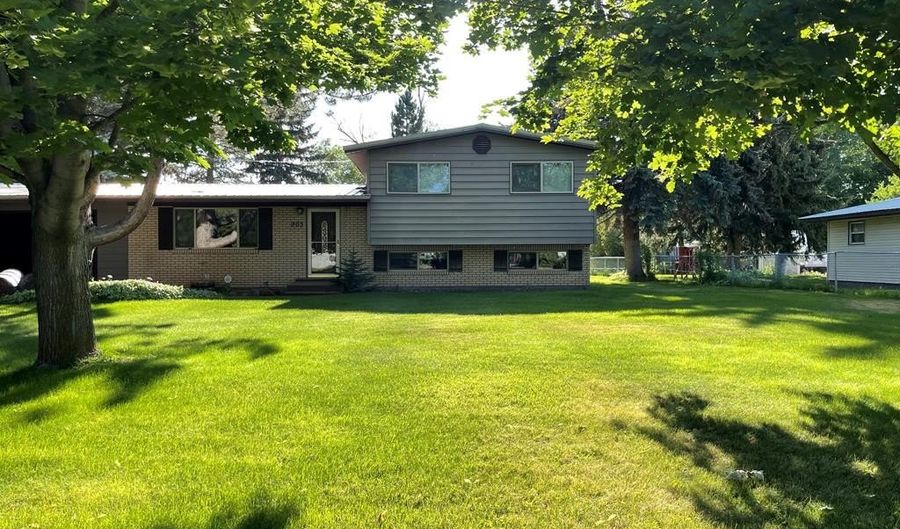 903 W Harmony Dr, Blackfoot, ID 83221 - 3 Beds, 2 Bath