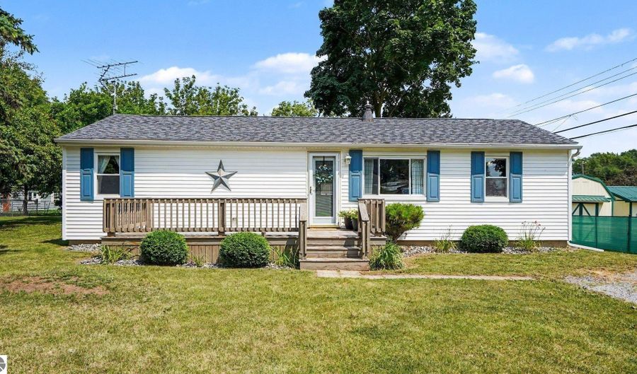 110 Crane St, Alma, MI 48801 - 3 Beds, 2 Bath