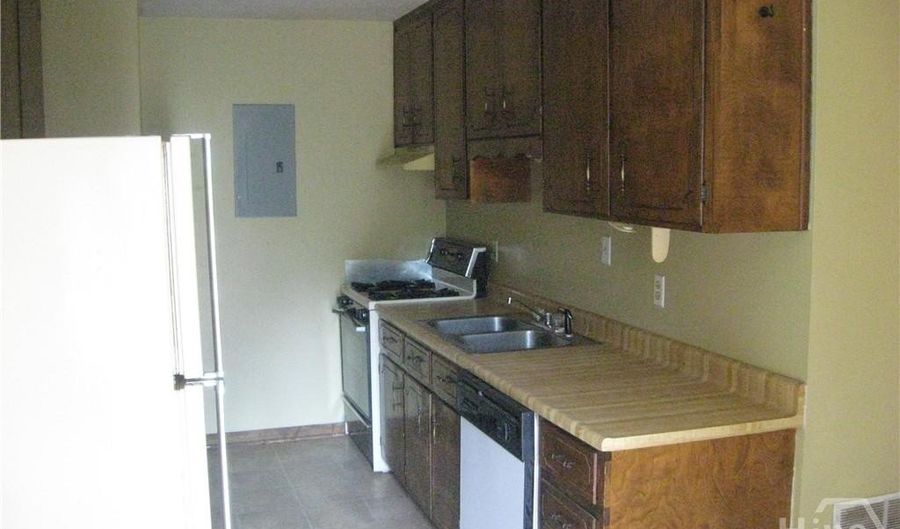 350-352 Jockey Club Dr, Athens, GA 30605 - 4 Beds, 2 Bath